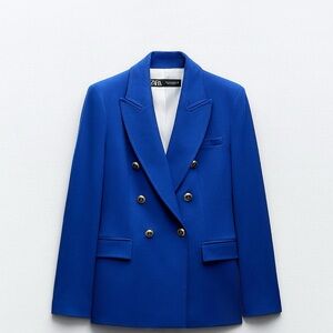 Zara size large suit. Pants hemmed to fit someone 5’4” with kitten heels.